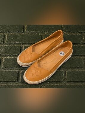 Tan Brown Woven Espadrille Slip On Comfort Flats Women’s Size 6.5 Alexis Bendel
